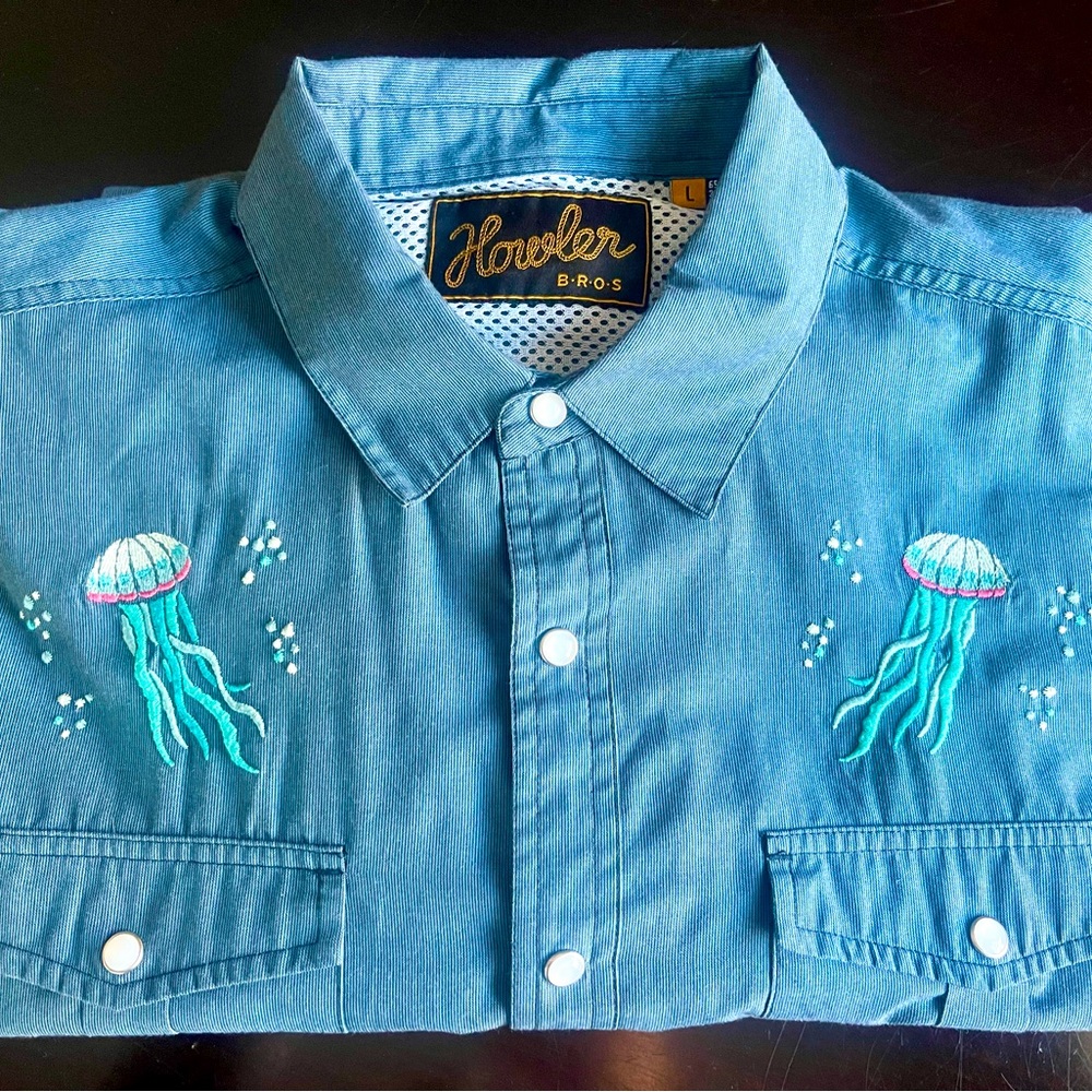 Howler Bros Gaucho Pearl Snap Shirt Mens Large Blue Jellyfish